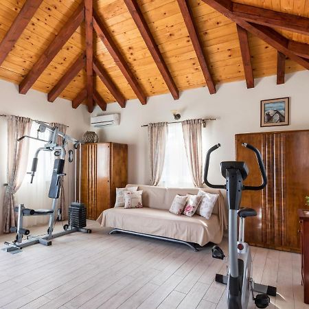 Luxurious Villa In Selca With Pool מראה חיצוני תמונה