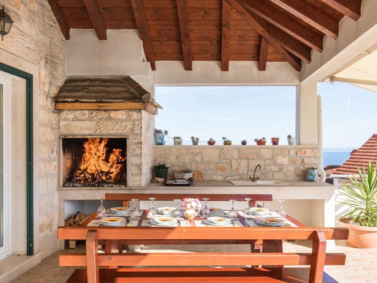 Luxurious Villa In Selca With Pool מראה חיצוני תמונה